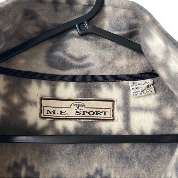 Vintage Grey & White Reindeer Patterned Fleece XL - Picture 8 of 8